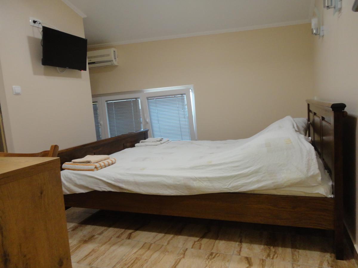 Bed and Breakfast Prenociste "Magnus" Slavonski Brod Exterior foto