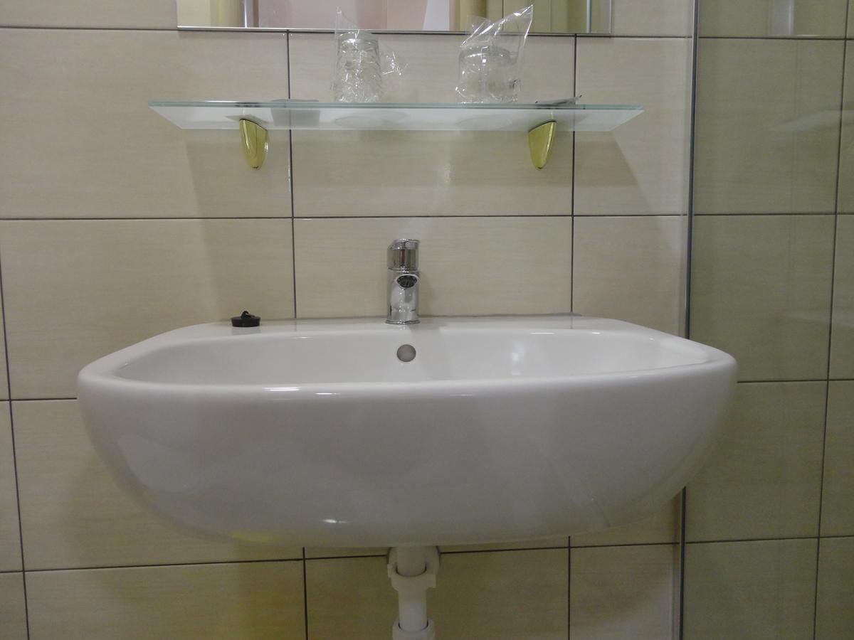 Bed and Breakfast Prenociste "Magnus" Slavonski Brod Exterior foto